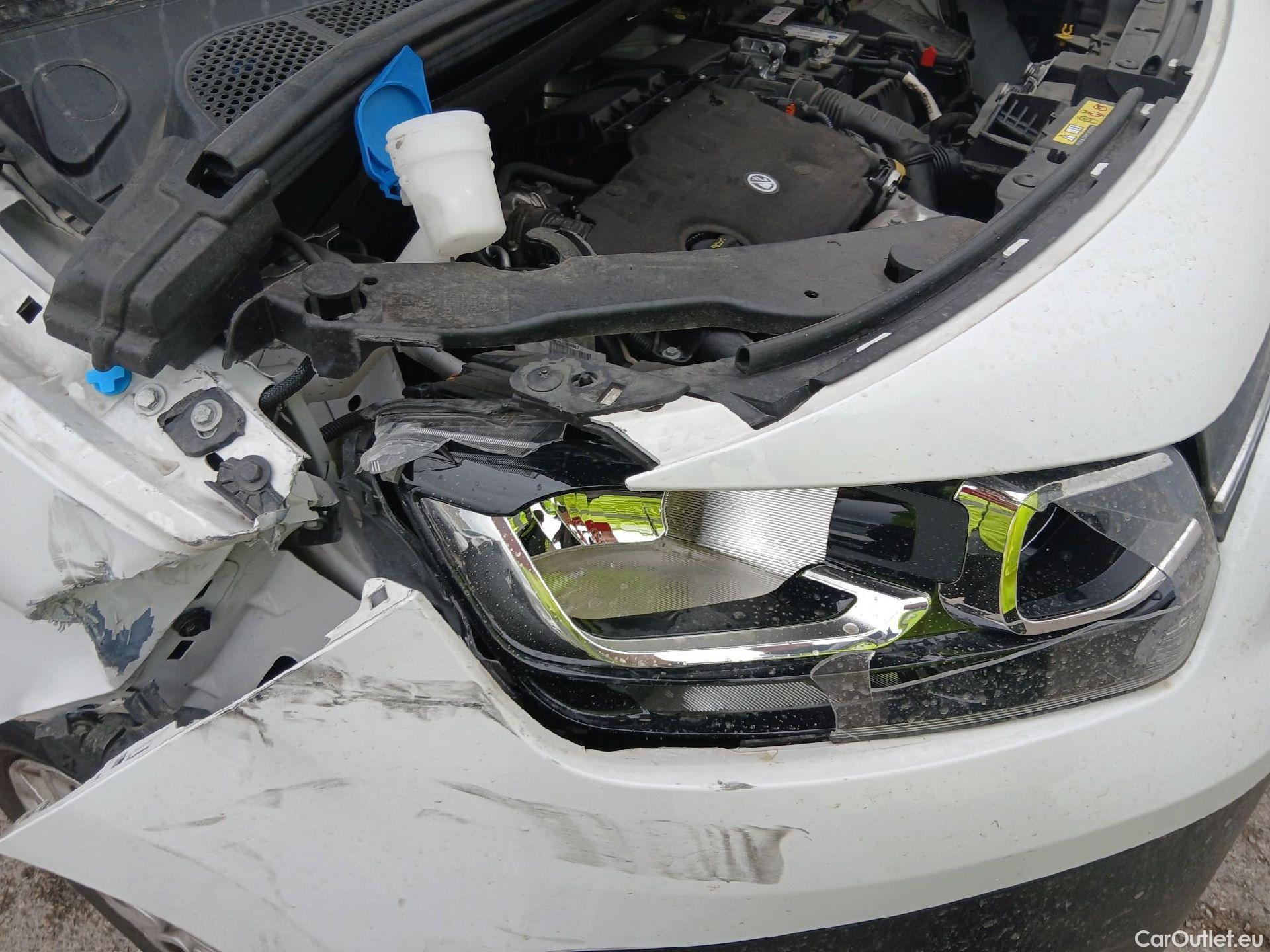  Land Rover  Discovery FIAT Doblò / 2022 / 5P / combi Combi (N1) BlueHDi 1.5 L 100CV (AC)  #1