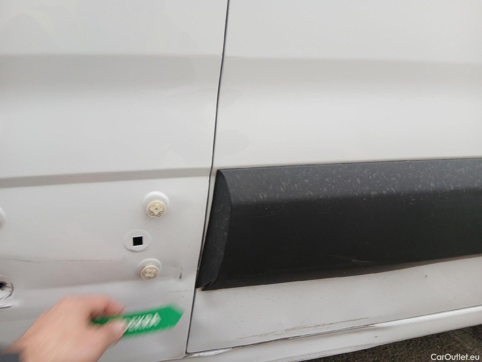  Land Rover  Discovery FIAT Doblò / 2022 / 5P / combi Combi (N1) BlueHDi 1.5 L 100CV (AC)  #19