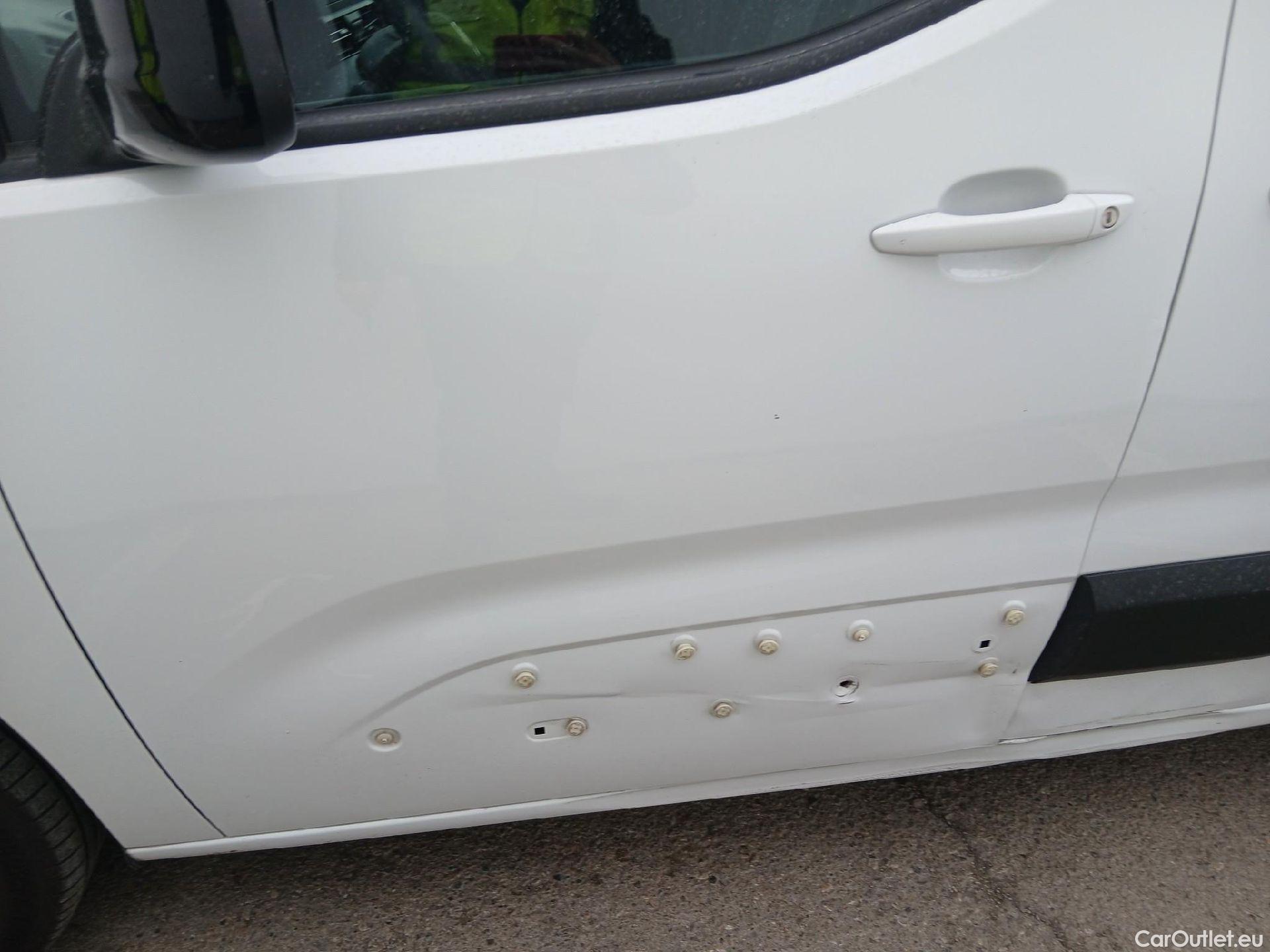  Land Rover  Discovery FIAT Doblò / 2022 / 5P / combi Combi (N1) BlueHDi 1.5 L 100CV (AC)  #11