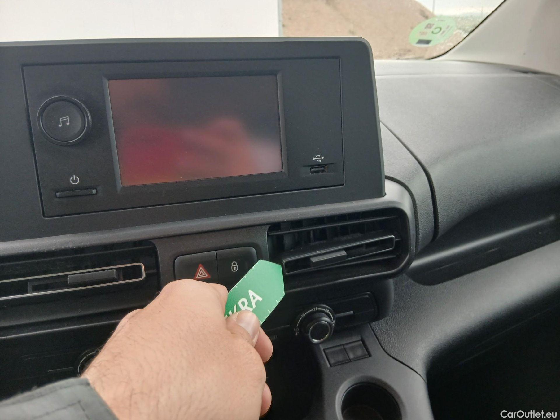  Land Rover  Discovery FIAT Doblò / 2022 / 5P / combi Combi (N1) BlueHDi 1.5 L 100CV (AC)  #45