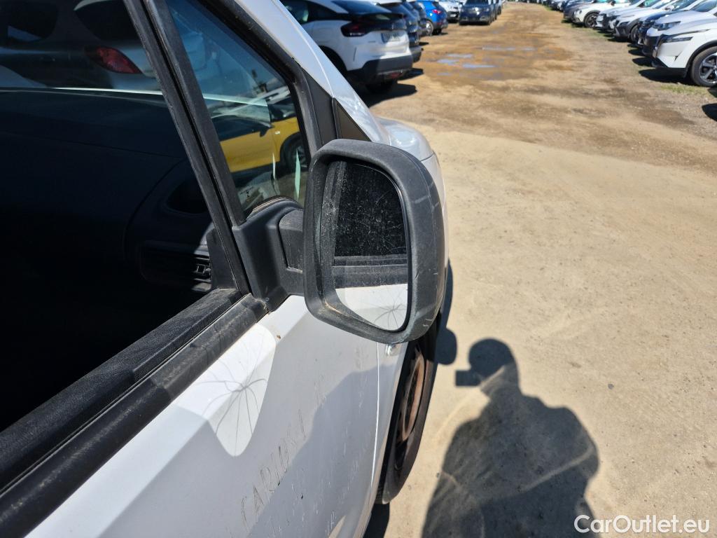  Opel  Combo OPEL  / 2018 / 4P / furgón derivado de turismo 1.6TD S/S 74kW(100CV) Express XL H1 1000 #35