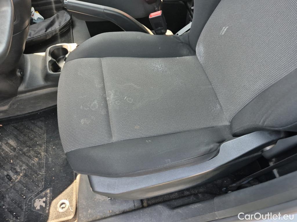  Peugeot  Partner PEUGEOT  / 2018 / 3P / furgón derivado de turismo Pro Standard 600kg BlueHDi 73kW (AC) #14