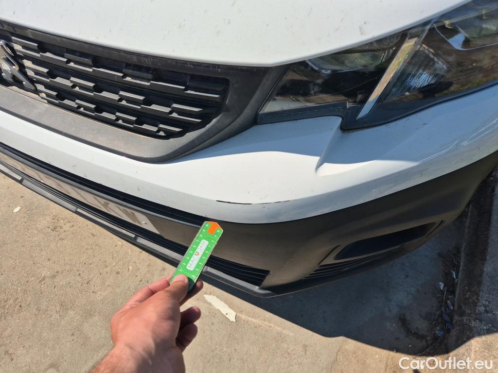  Peugeot  Partner PEUGEOT  / 2018 / 3P / furgón derivado de turismo Pro Standard 600kg BlueHDi 73kW (AC) #27