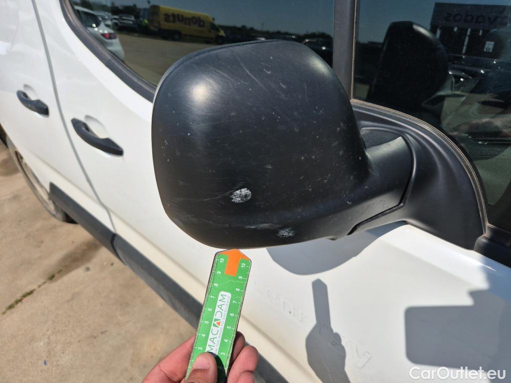  Peugeot  Partner PEUGEOT  / 2018 / 3P / furgón derivado de turismo Pro Standard 600kg BlueHDi 73kW (AC) #31