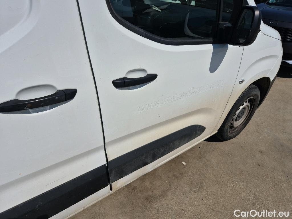  Peugeot  Partner PEUGEOT  / 2018 / 3P / furgón derivado de turismo Pro Standard 600kg BlueHDi 73kW (AC) #3