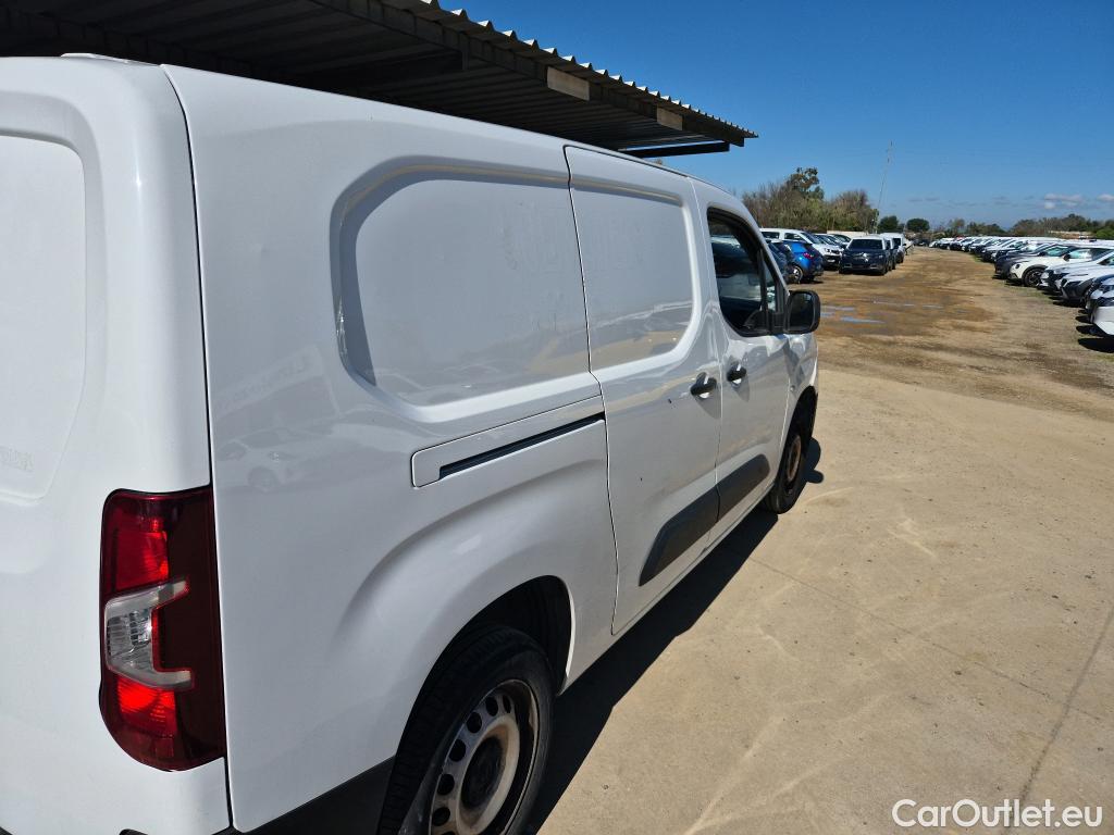  Opel  Combo OPEL  / 2018 / 4P / furgón derivado de turismo 1.6TD S/S 74kW(100CV) Express XL H1 1000 #19