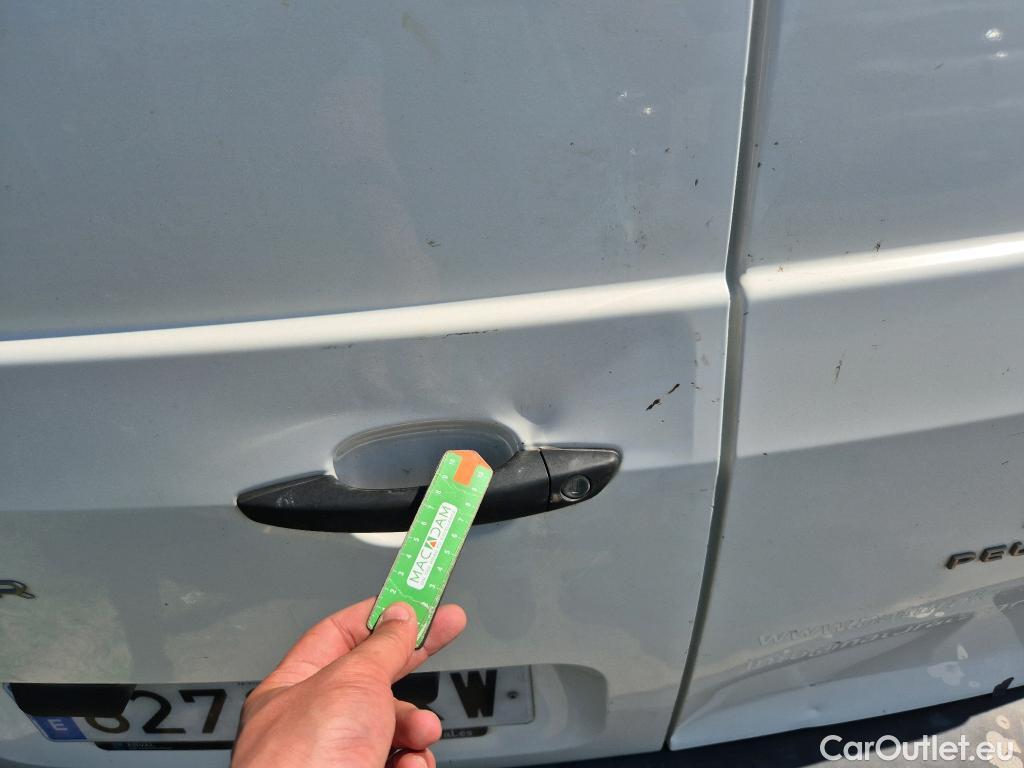  Peugeot  Partner PEUGEOT  / 2018 / 3P / furgón derivado de turismo Pro Standard 600kg BlueHDi 73kW (AC) #9