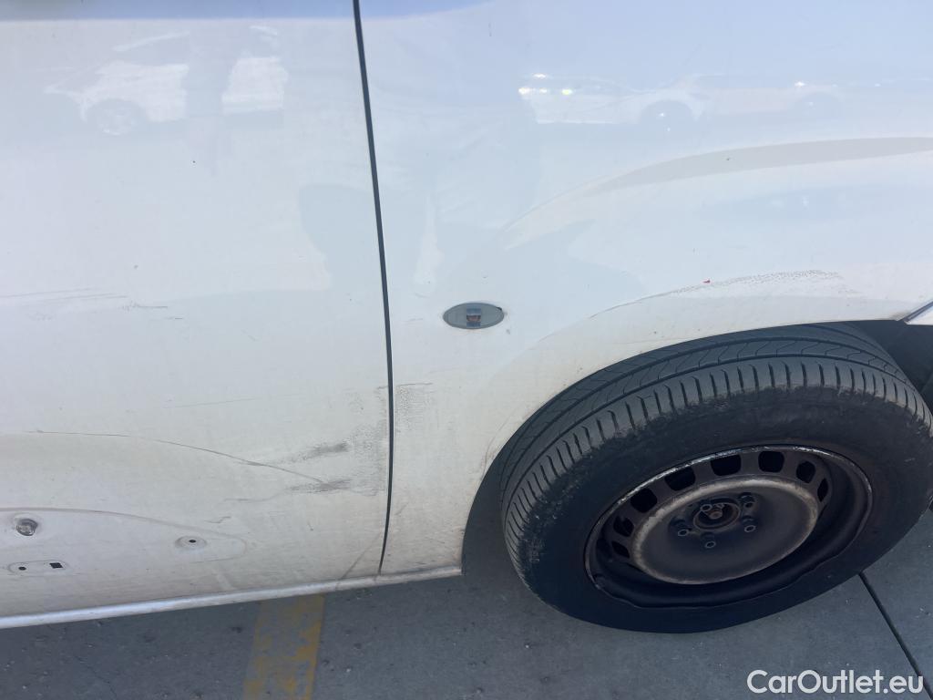  Opel  Combo OPEL  / 2018 / 3P / furgón derivado de turismo 1.5 TD 75kW (100CV) Express L H1 650kg #59