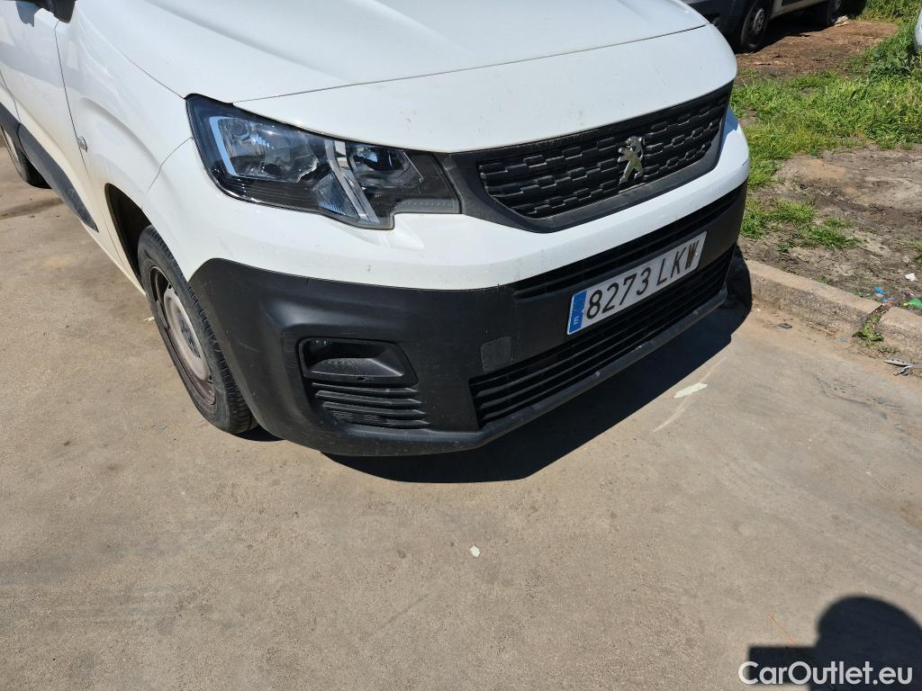 Peugeot  Partner PEUGEOT  / 2018 / 3P / furgón derivado de turismo Pro Standard 600kg BlueHDi 73kW (AC) #22