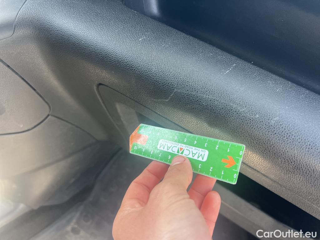  Opel  Combo OPEL  / 2018 / 3P / furgón derivado de turismo 1.5 TD 75kW (100CV) Express L H1 650kg #51