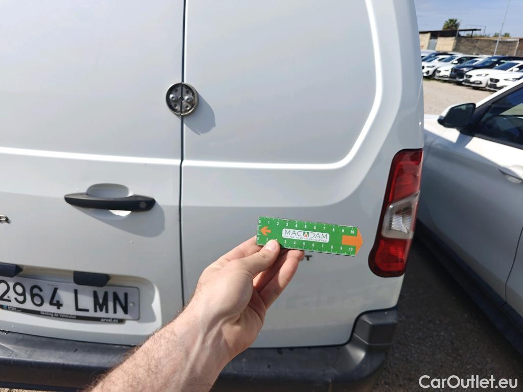  Peugeot  Partner PEUGEOT  / 2018 / 3P / furgón derivado de turismo Pro Standard 600kg BlueHDi 73kW (AC) #35