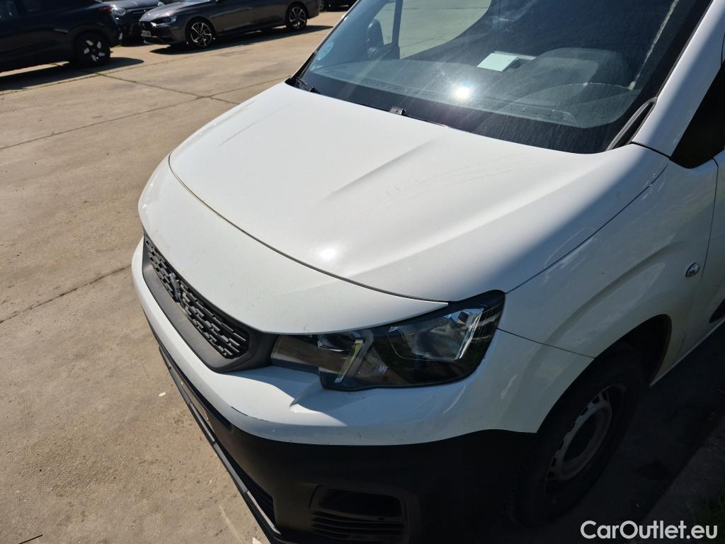  Peugeot  Partner PEUGEOT  / 2018 / 3P / furgón derivado de turismo Pro Standard 600kg BlueHDi 73kW (AC) #21