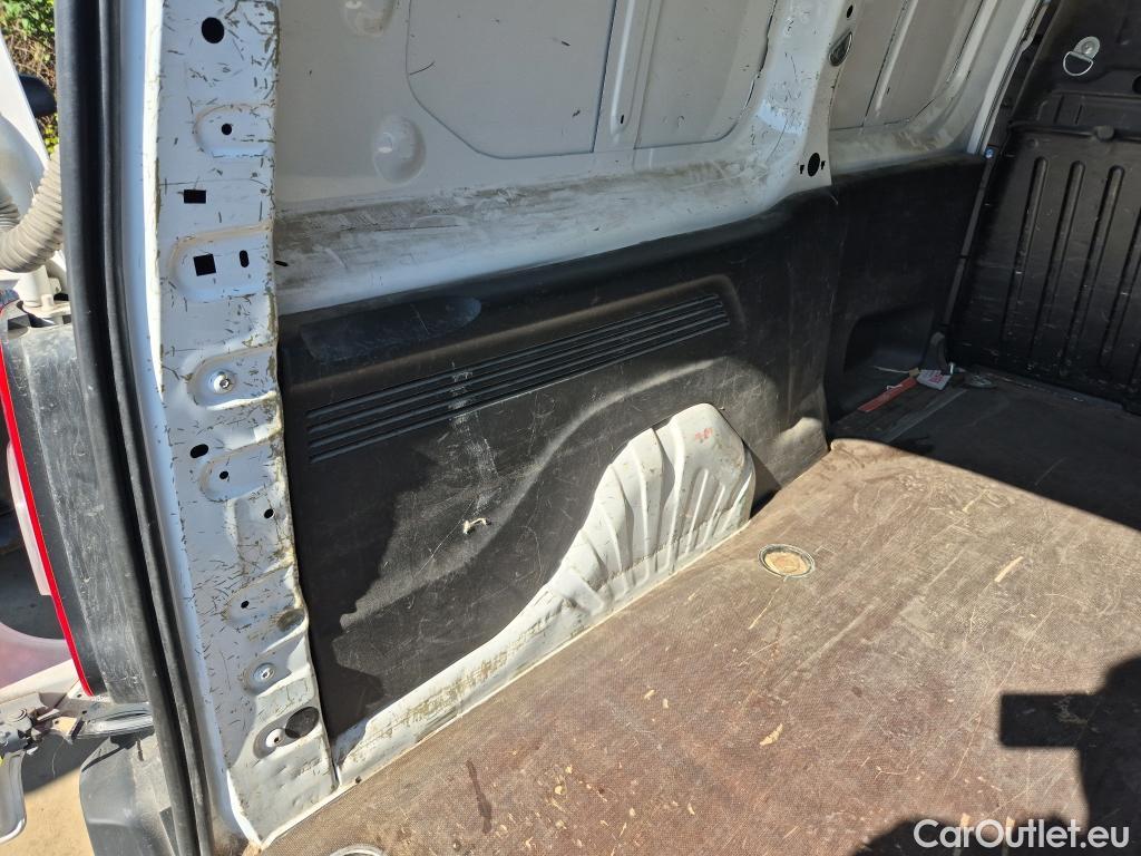  Opel  Combo OPEL  / 2018 / 4P / furgón derivado de turismo 1.6TD S/S 74kW(100CV) Express XL H1 1000 #27