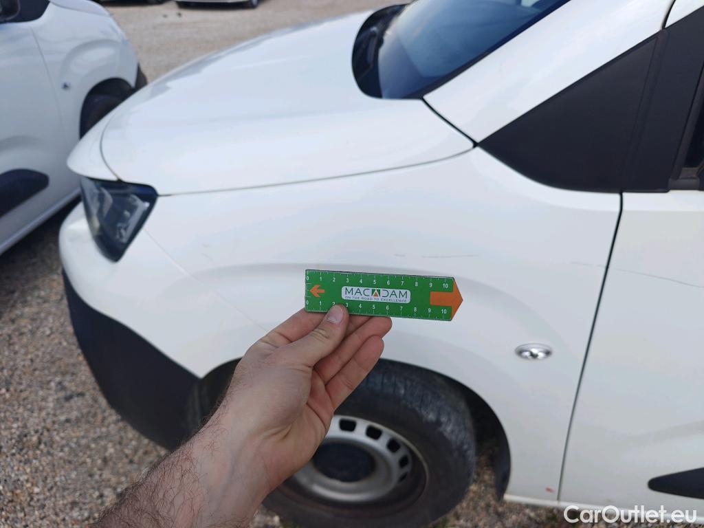  Peugeot  Partner PEUGEOT  / 2018 / 3P / furgón derivado de turismo Pro Standard 600kg BlueHDi 73kW (AC) #71