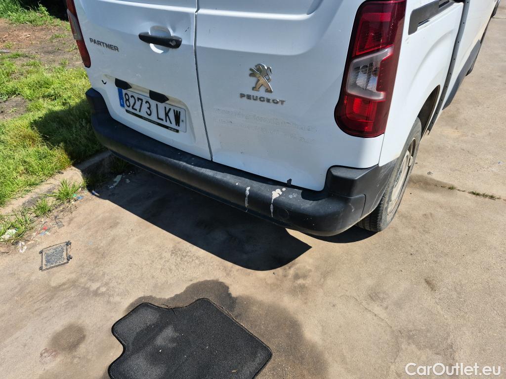  Peugeot  Partner PEUGEOT  / 2018 / 3P / furgón derivado de turismo Pro Standard 600kg BlueHDi 73kW (AC) #24