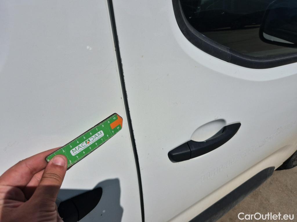  Peugeot  Partner PEUGEOT  / 2018 / 3P / furgón derivado de turismo Pro Standard 600kg BlueHDi 73kW (AC) #4