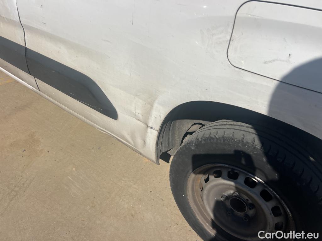  Opel  Combo OPEL  / 2018 / 3P / furgón derivado de turismo 1.5 TD 75kW (100CV) Express L H1 650kg #24