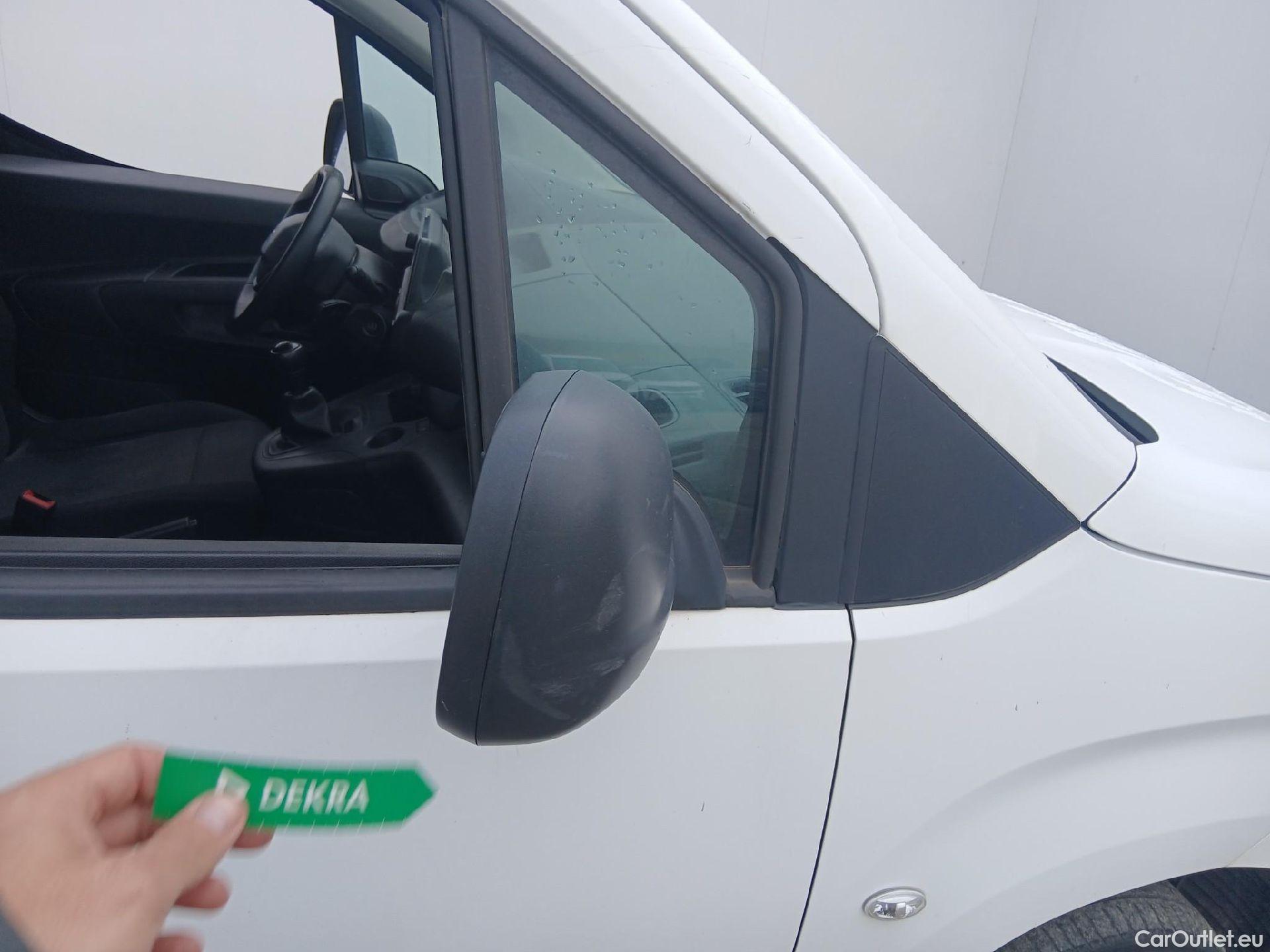  Peugeot  Partner PEUGEOT  / 2018 / 3P / furgón derivado de turismo Pro Standard 600kg BlueHDi 73kW (AC) #25