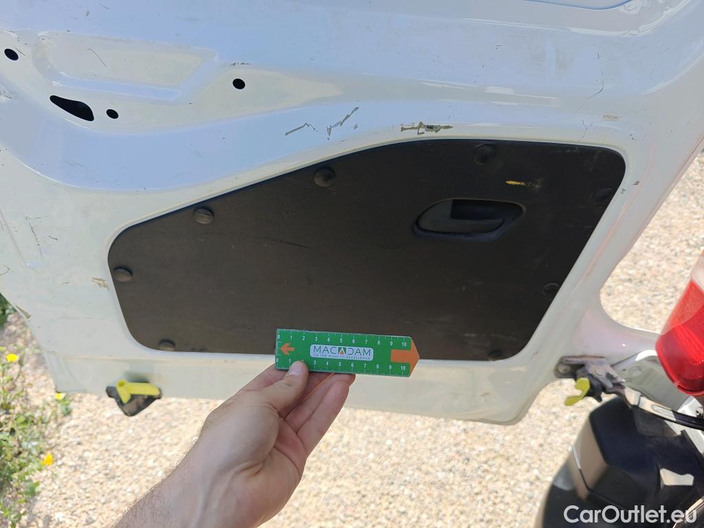  Peugeot  Partner PEUGEOT  / 2018 / 3P / furgón derivado de turismo Pro Standard 600kg BlueHDi 73kW (AC) #90