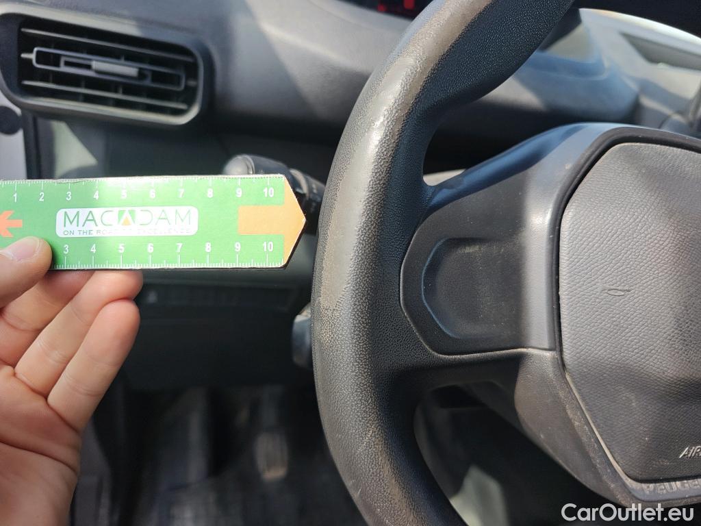  Peugeot  Partner PEUGEOT  / 2018 / 3P / furgón derivado de turismo Pro Standard 600kg BlueHDi 73kW (AC) #78