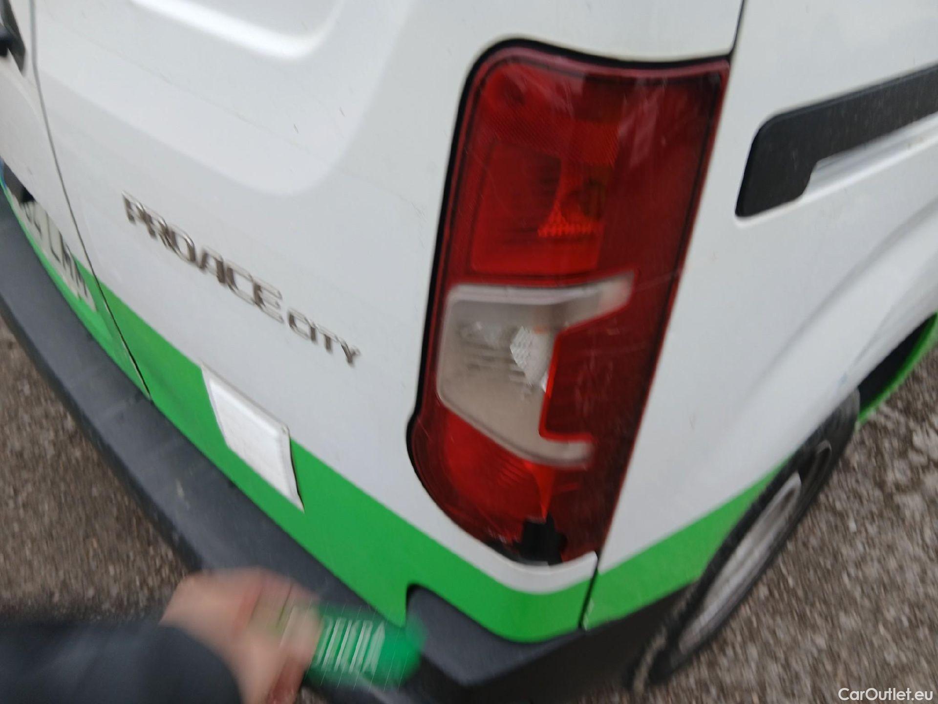  Toyota  Proace TOYOTA  City/2020/4P/furgón derivado de turismo 1.5D 75kW (100CV) GX 650kg Media #28