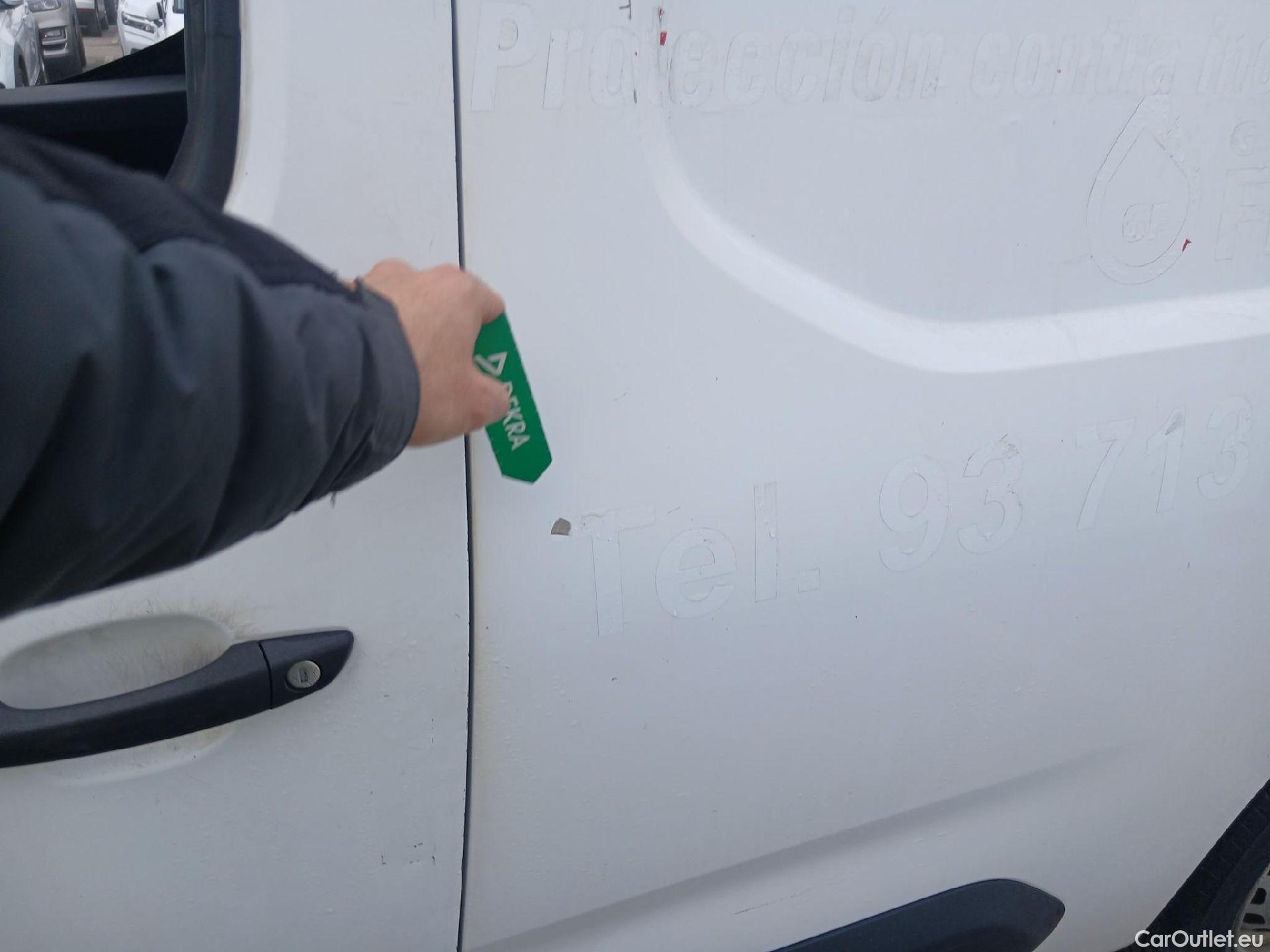  Peugeot  Partner PEUGEOT  / 2018 / 3P / furgón derivado de turismo Pro Standard 600kg BlueHDi 73kW (AC) #11