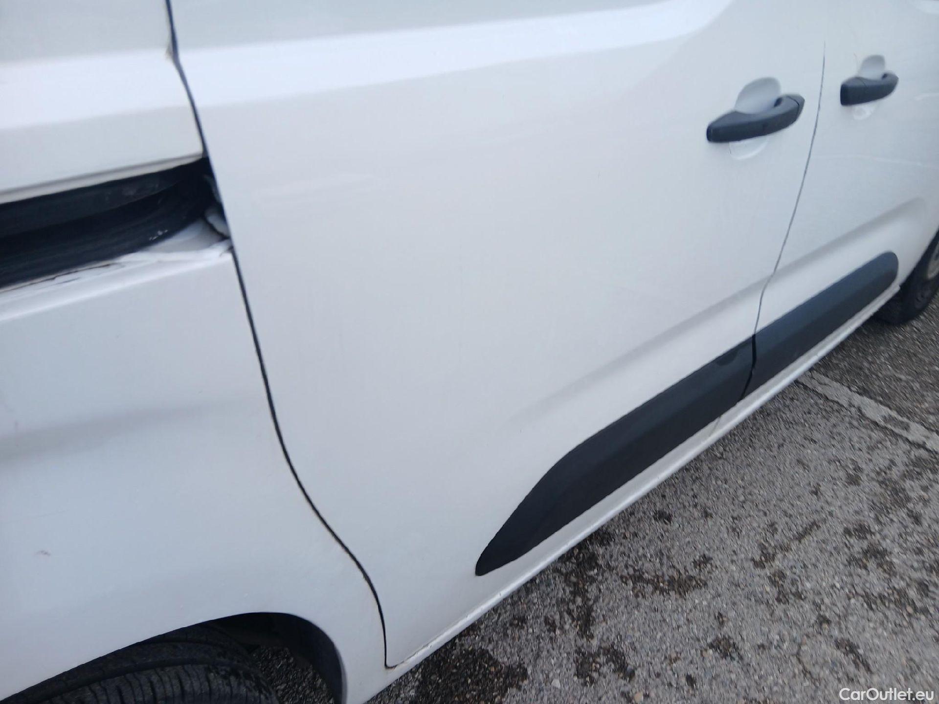  Peugeot  Partner PEUGEOT  / 2018 / 3P / furgón derivado de turismo Pro Standard 600kg BlueHDi 73kW (AC) #22