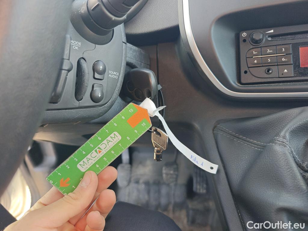  Renault  Kangoo RENAULT  Furgón/2013/3P/furgón derivado de turismo Profesional Blue dCi 59 kW (80CV) #2