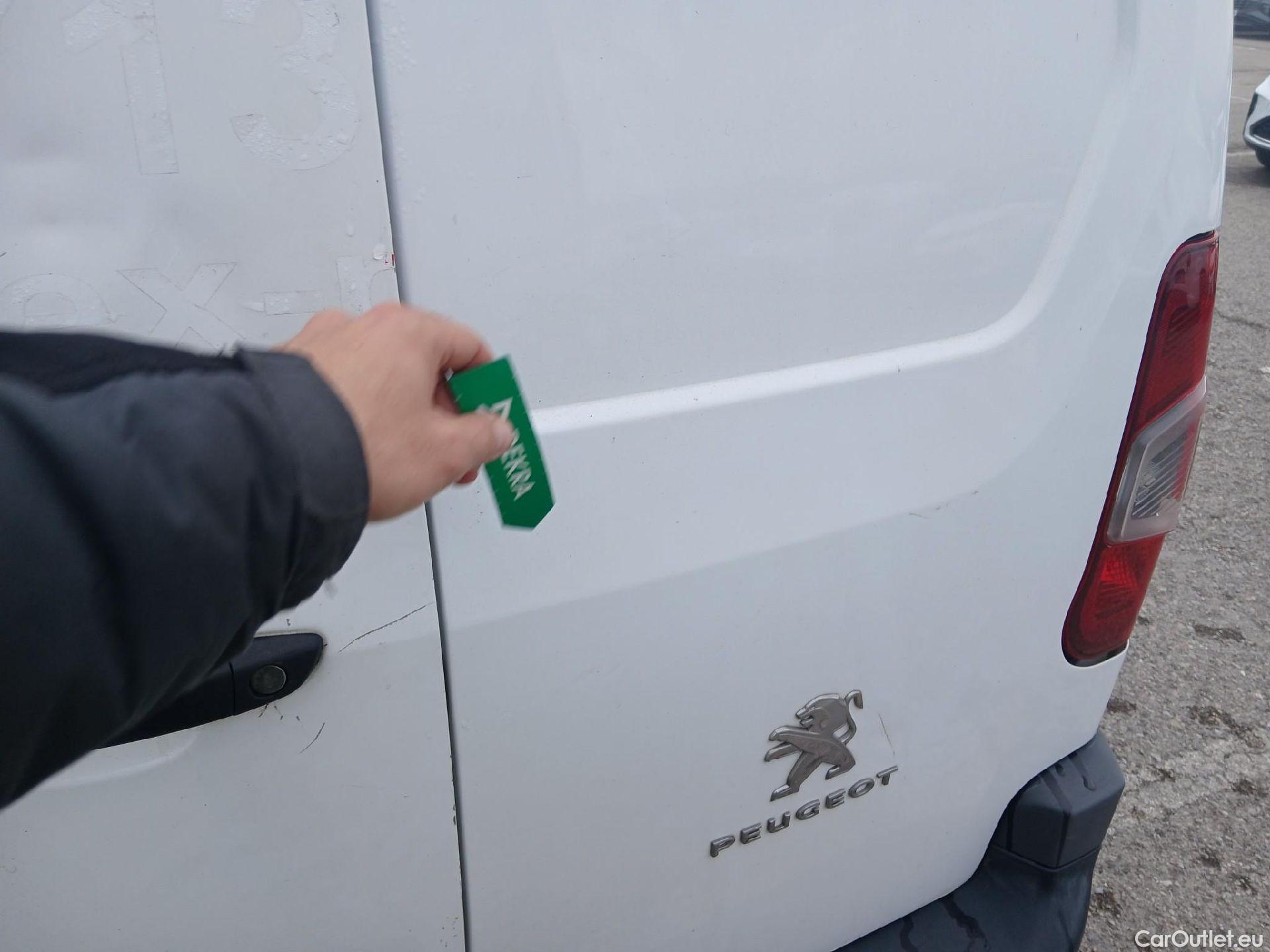  Peugeot  Partner PEUGEOT  / 2018 / 3P / furgón derivado de turismo Pro Standard 600kg BlueHDi 73kW (AC) #17