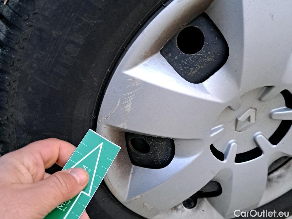  Renault  Kangoo RENAULT  Z.E./2013/3P/furgón derivado de turismo Z.E.  #58