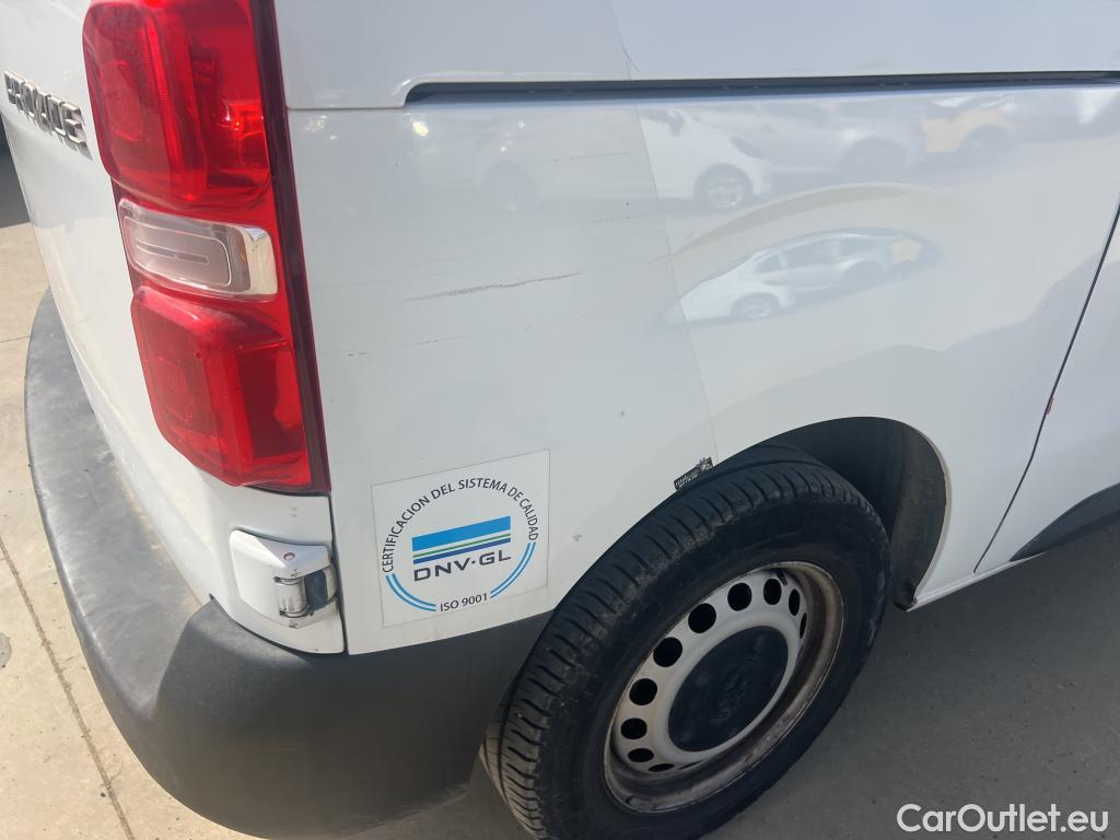  Toyota  Proace TOYOTA  / 2016 / 4P / furgón FU. MEDIO (L1) 2.0D 90kW COMFORT CARGA + #31