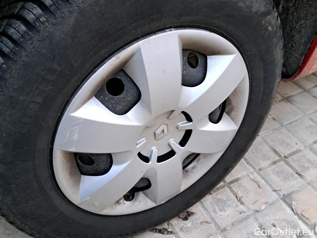  Renault  Kangoo RENAULT  Z.E./2013/3P/furgón derivado de turismo Z.E.  #57