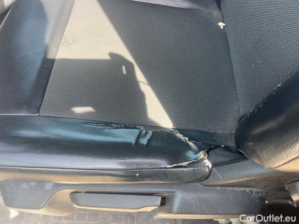  Toyota  Proace TOYOTA  / 2016 / 4P / furgón FU. MEDIO (L1) 2.0D 90kW COMFORT CARGA + #18