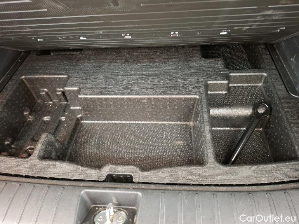  Hyundai  Tucson  Business Mild-Hybrid 2WD 1.6 CRDI 135CV BVA7 E6d #9