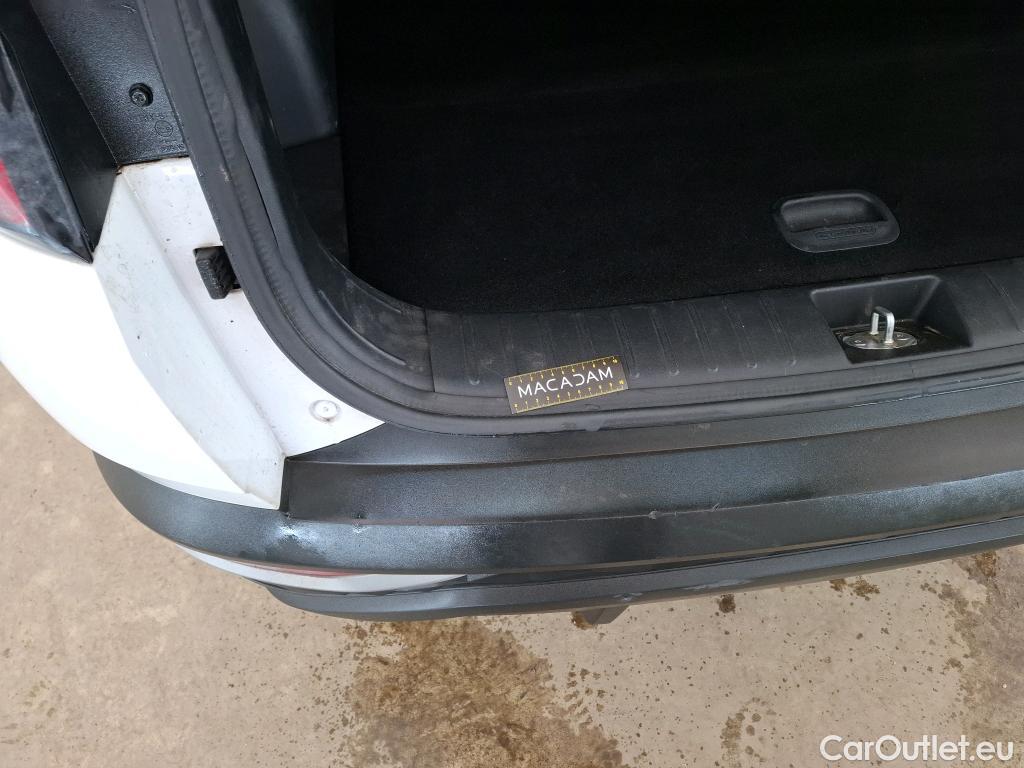  Hyundai  Tucson  Business Mild-Hybrid 2WD 1.6 CRDI 135CV BVA7 E6d #3