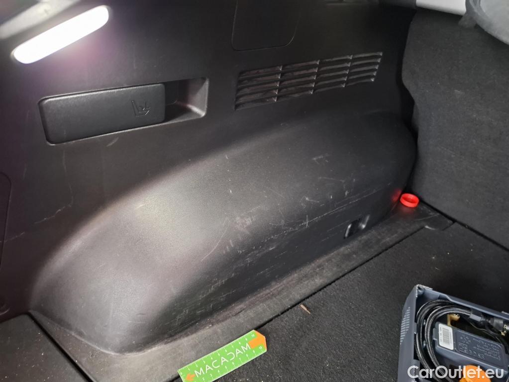  KIA  Ev6 KIA  / 2021 / 5P / SUV BEV 77.4 KWH AIR DESIGN #55