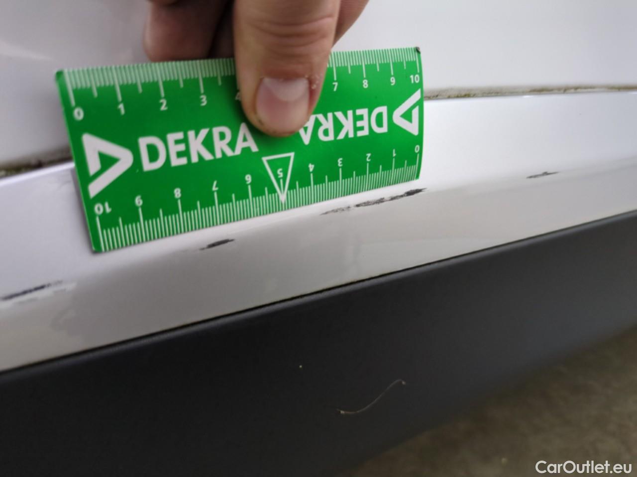  Peugeot  2008  Allure Business 1.5 HDi 130CV BVA8 E6d #24