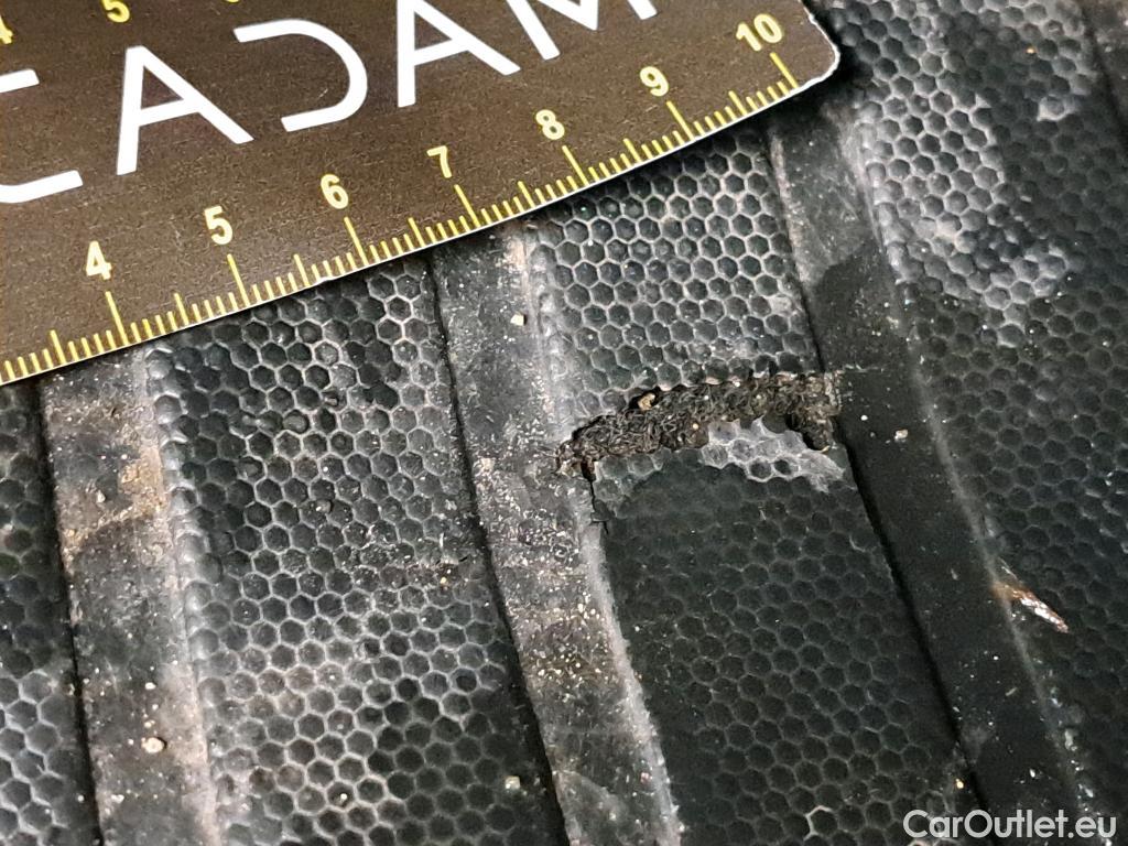  Peugeot  2008  Allure Business 1.5 HDi 130CV BVA8 E6d #10