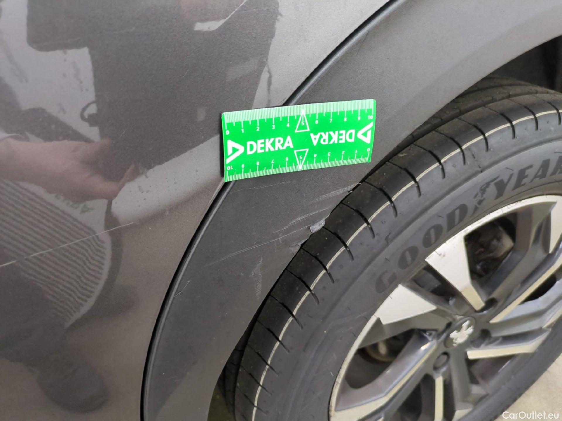  Peugeot  2008  Allure Business 1.5 HDi 130CV BVA8 E6d #90