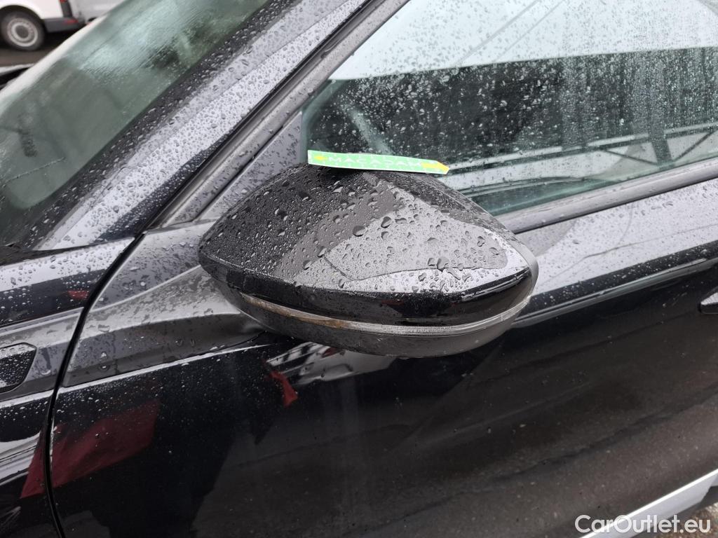  Peugeot  2008  Allure Business 1.2 PureTech 130CV BVA8 E6d #28