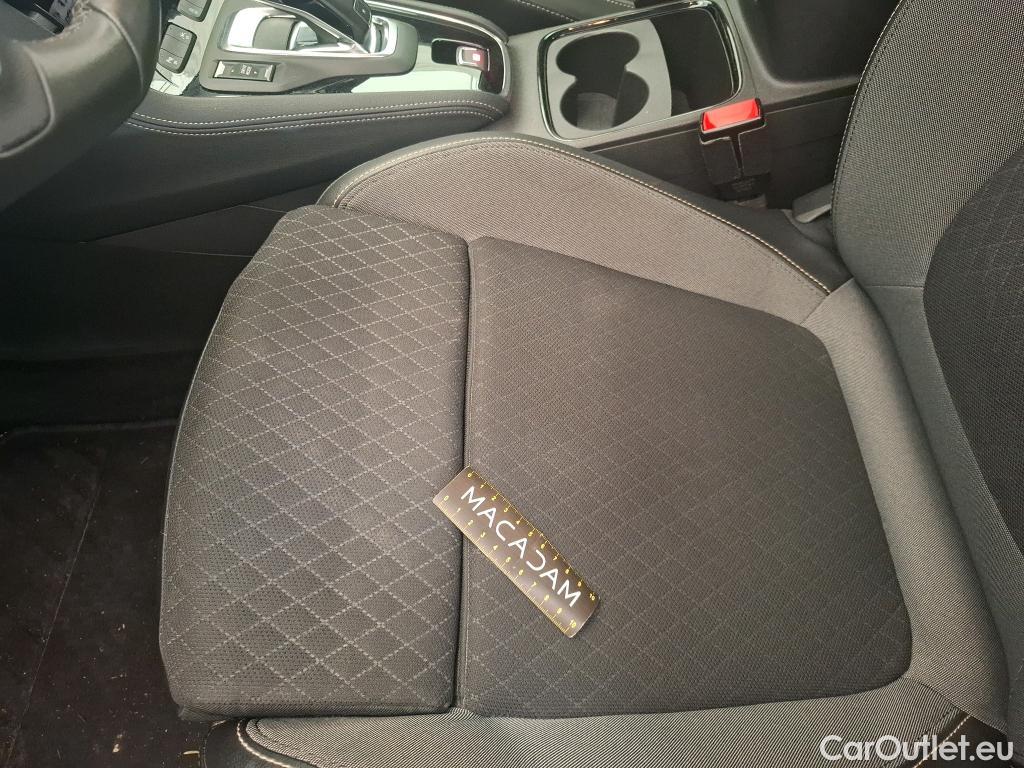  Opel   Grandland X Grandland X Elegance Business 1.5 130CV BVA8 E6d #34