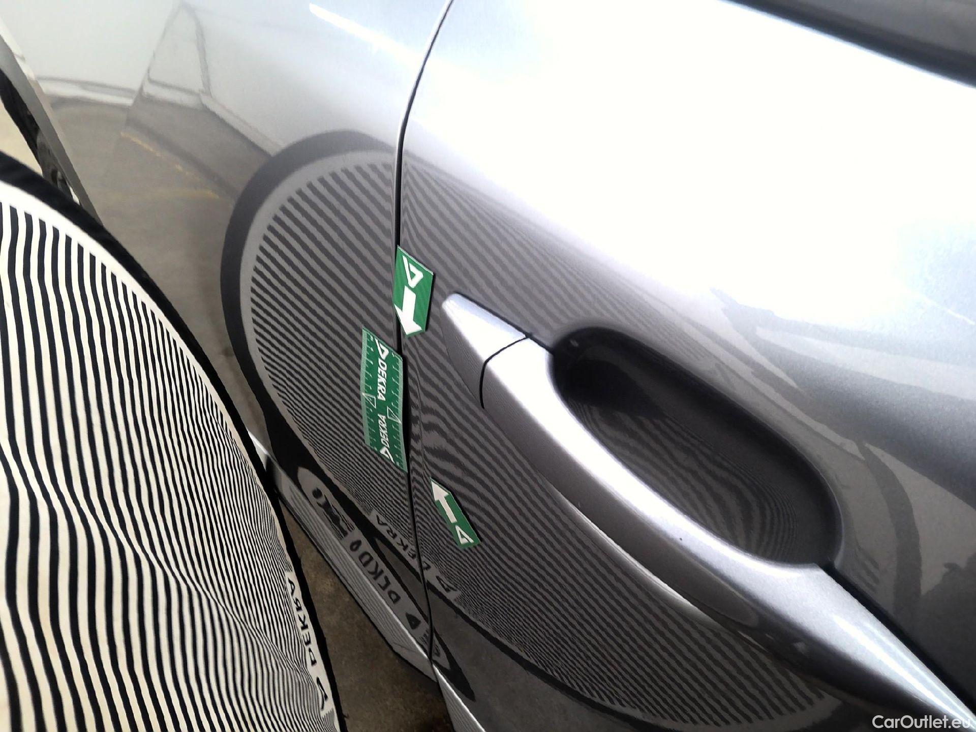  Peugeot  2008  Allure 1.5 HDi 130CV BVA8 E6d #9