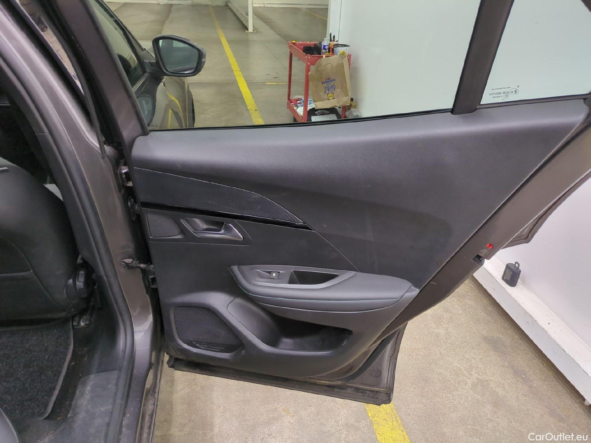  Peugeot  2008  Allure Business 1.5 HDi 130CV BVA8 E6d #39