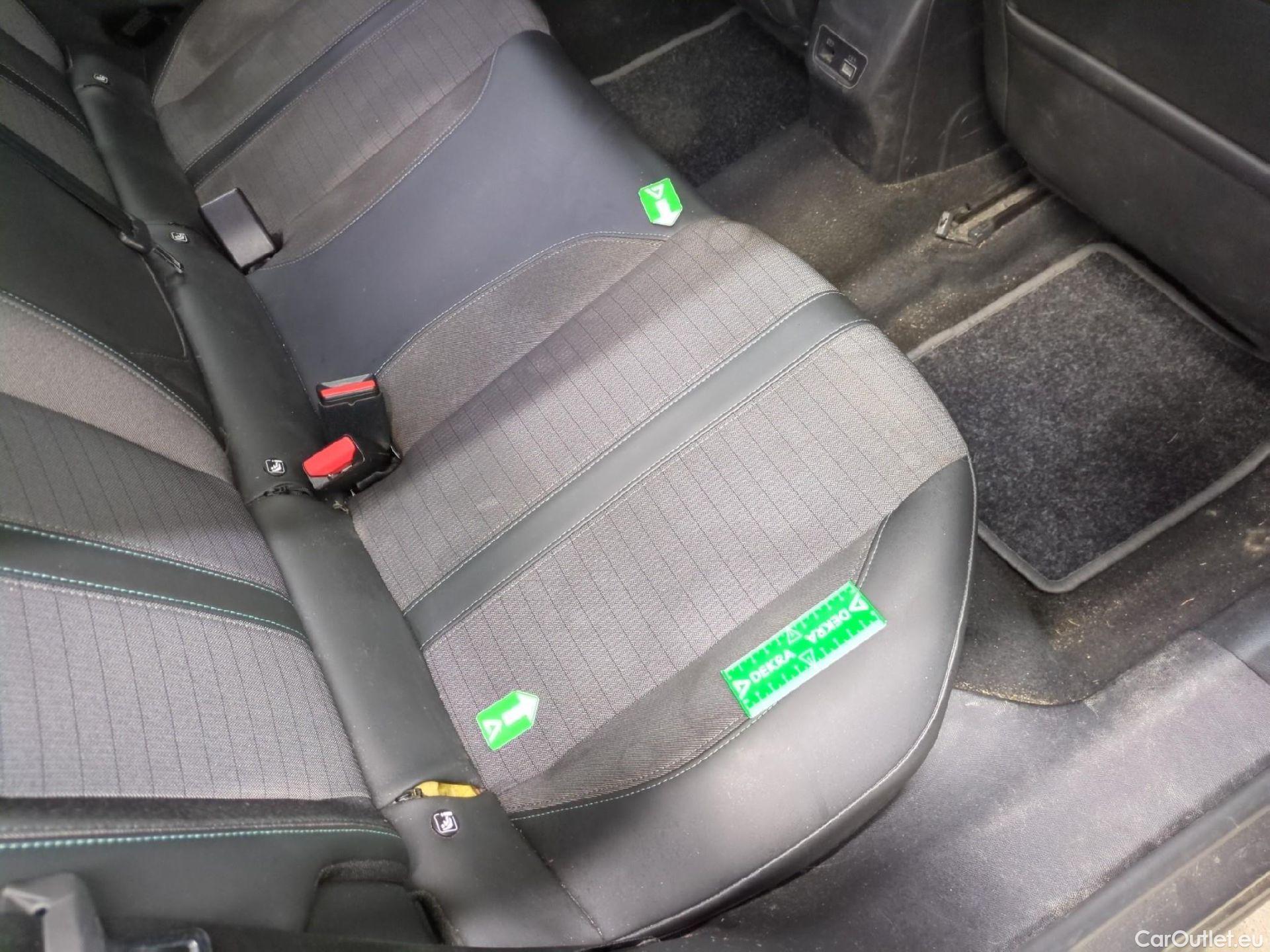  Peugeot  2008  Allure Business 1.5 HDi 130CV BVA8 E6d #9