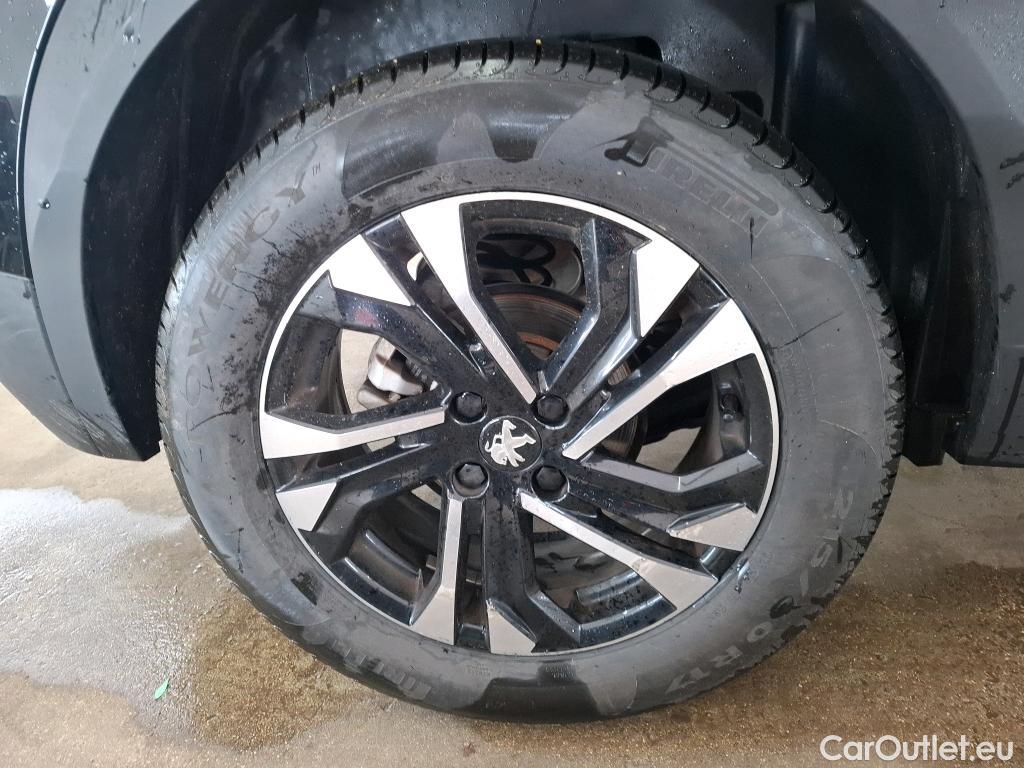  Peugeot  2008  Allure Business 1.2 PureTech 130CV BVA8 E6d #30