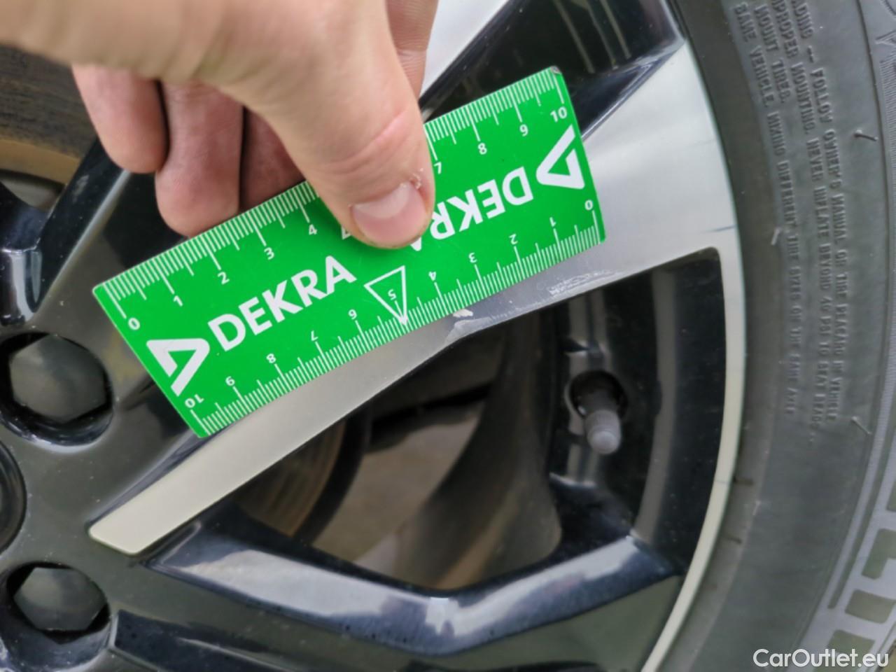  Peugeot  2008  Allure Business 1.5 HDi 130CV BVA8 E6d #12