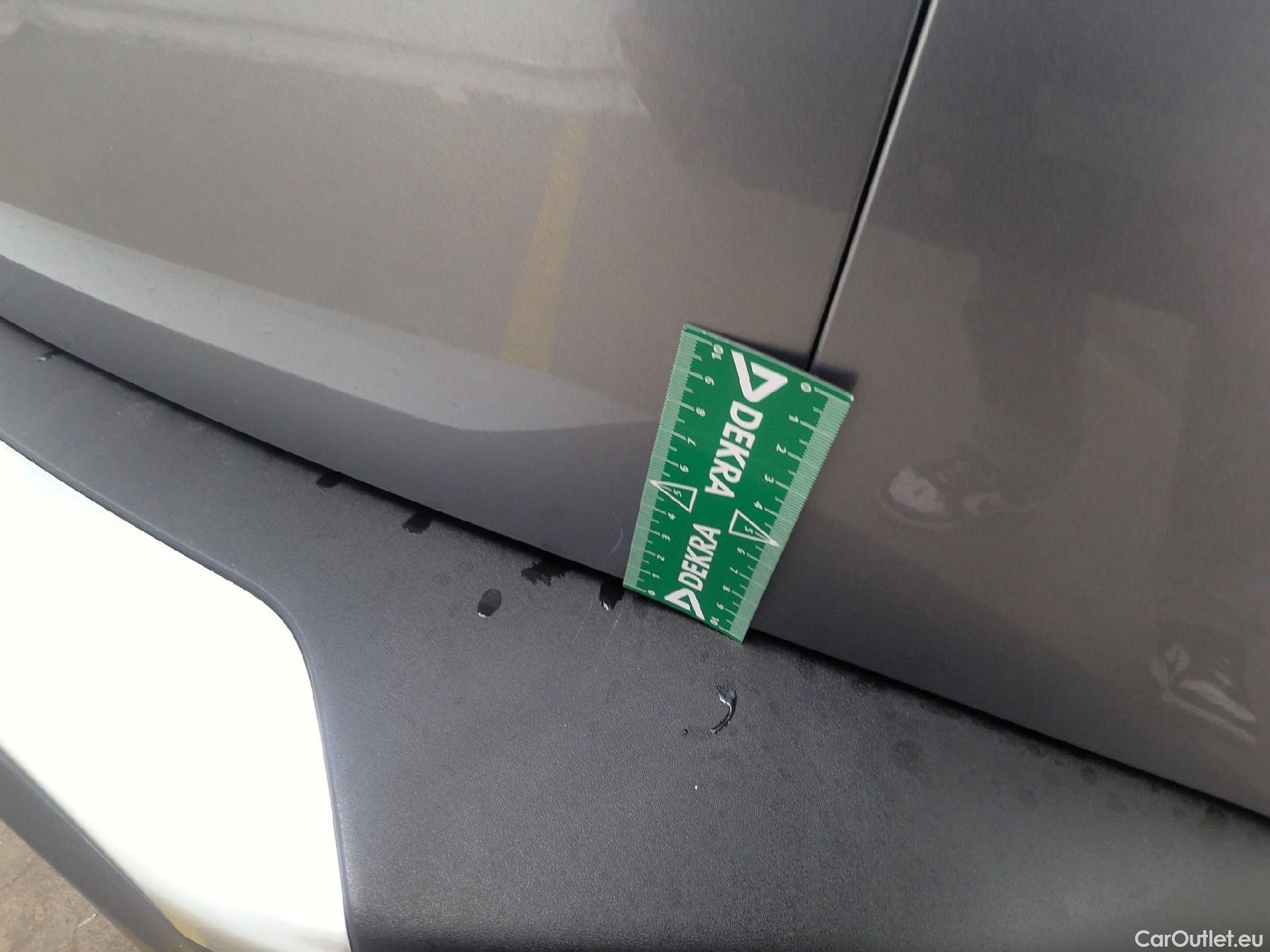  Peugeot  2008  Allure 1.5 HDi 130CV BVA8 E6d #26