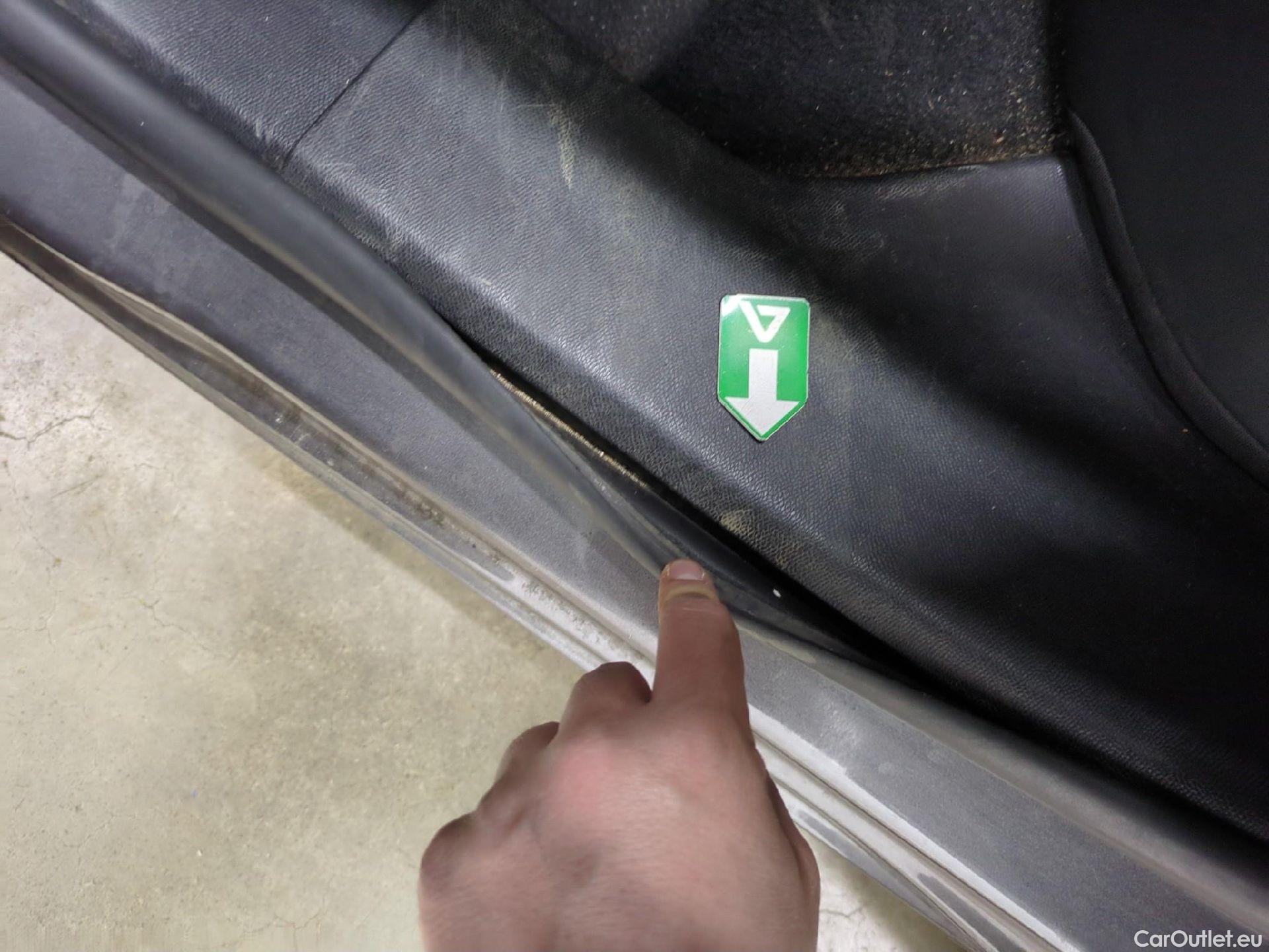  Peugeot  2008  Allure Business 1.5 HDi 130CV BVA8 E6d #18