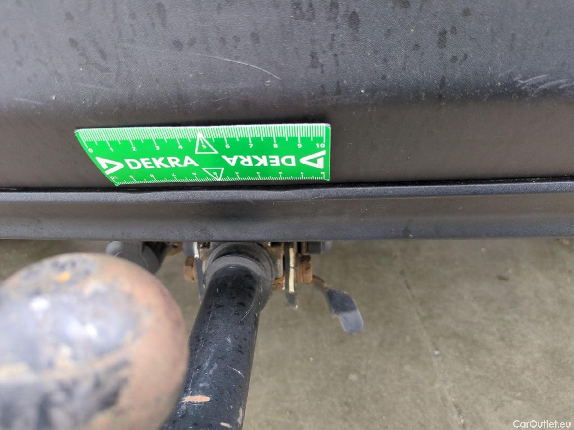  Peugeot  2008  Allure Business 1.5 HDi 130CV BVA8 E6d #107