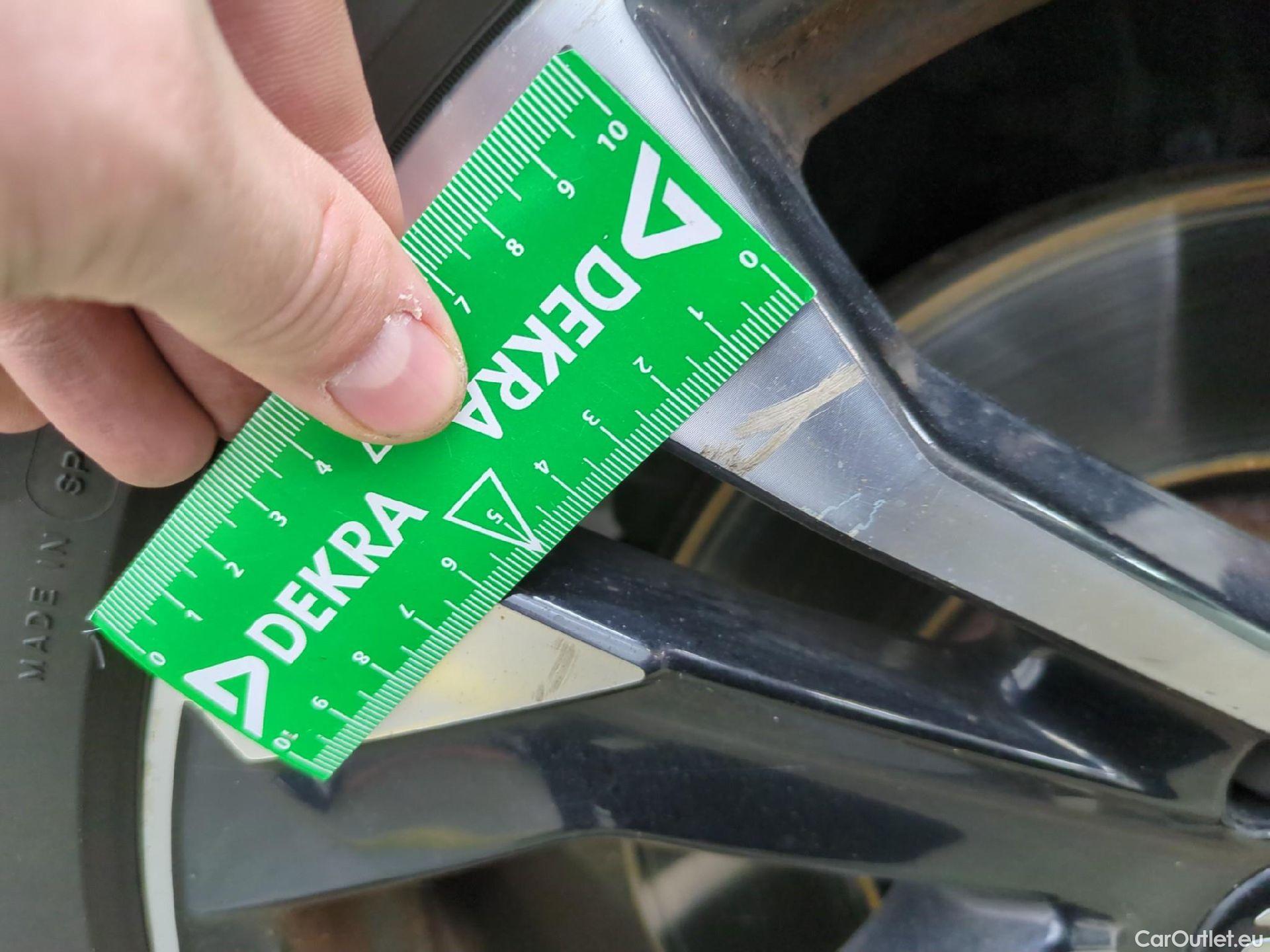  Peugeot  2008  Allure Business 1.5 HDi 130CV BVA8 E6d #19